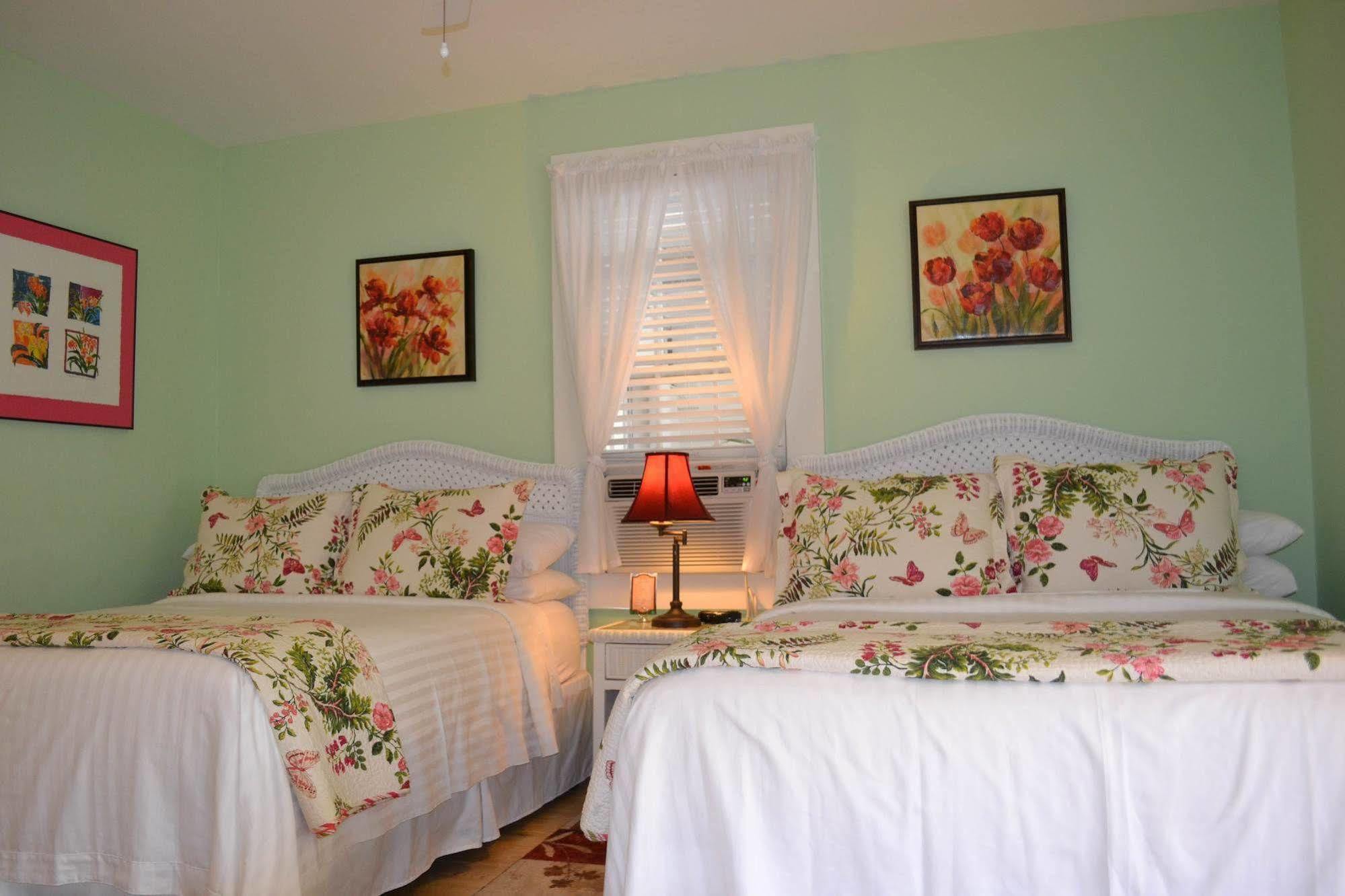 Speakeasy Inn (Adults Only) Кей Уест Екстериор снимка
